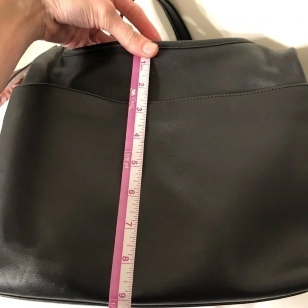 COACH Vintage black leather bag nickel hardware